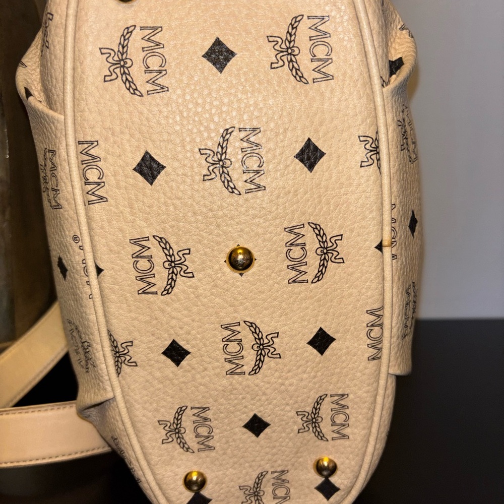 MCM Beige and black Logo Shoulder Bag - Picture 5 of 14